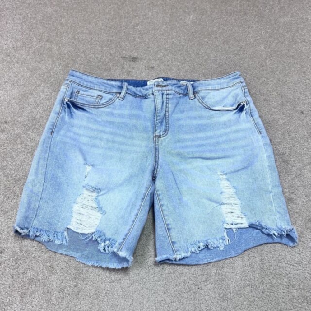 Ripped Jean shorts